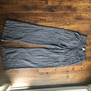 billabong flowy pants!